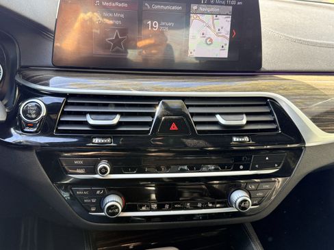 Used 2017 BMW 530i w/ M Sport Package image 29