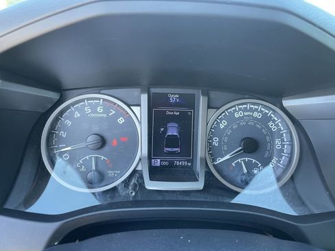 Used 2017 Toyota Tacoma SR5 image 35