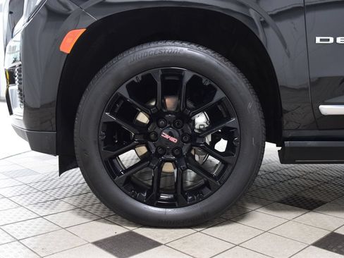 Used 2024 GMC Yukon Denali AWD/4WD image 30