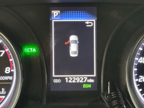 Used 2018 Toyota Camry SE w/ Moonroof Package FWD image 20
