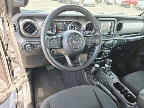 Used 2021 Jeep Wrangler Sport AWD/4WD image 11