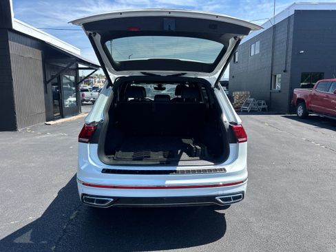 Used 2023 Volkswagen Tiguan SEL R-Line AWD/4WD image 11