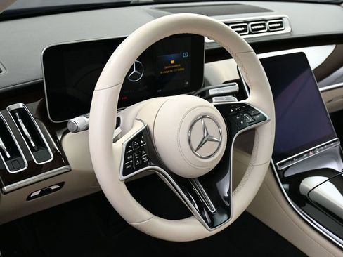Used 2022 Mercedes-Benz S 500 4MATIC image 18