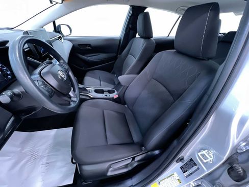Used 2025 Toyota Corolla LE FWD image 14