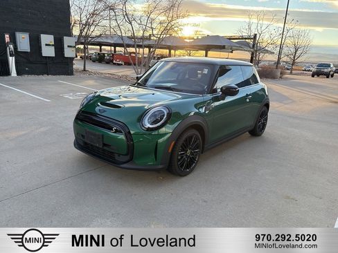 Used 2024 MINI Cooper SE image 1
