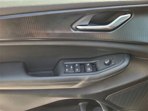 Certified 2025 Jeep Grand Cherokee L Altitude image 24