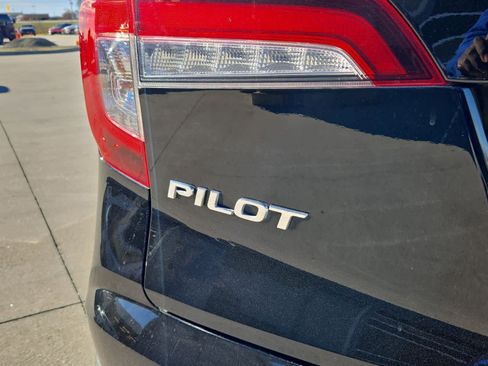 Used 2022 Honda Pilot TrailSport image 11