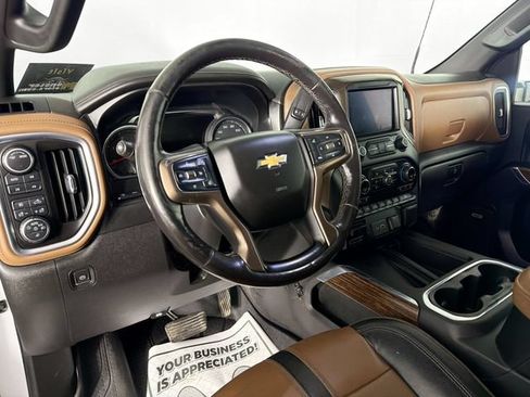 Used 2020 Chevrolet Silverado 3500 High Country w/ Technology Package AWD/4WD image 9
