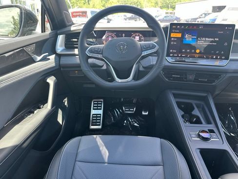New 2026 Volkswagen Tiguan SE R-Line AWD/4WD image 13