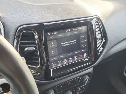 Used 2019 Jeep Compass Limited image 33