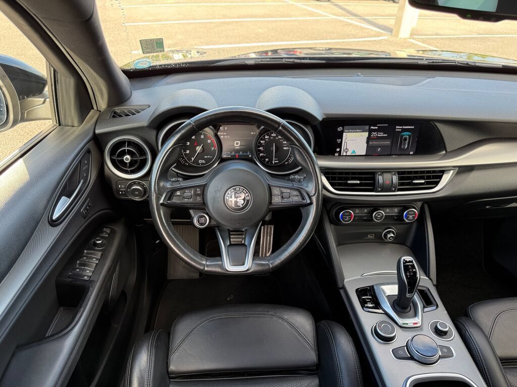 Used 2023 Alfa Romeo Stelvio Veloce AWD/4WD image 13