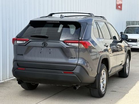 Used 2025 Toyota RAV4 XLE w/ Convenience Package FWD image 4