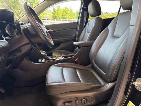 Used 2020 Buick Encore GX Essence w/ Experience Buick Package AWD/4WD image 13