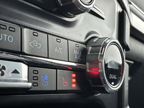 Used 2021 Ford F150 Lariat w/ Equipment Group 502A High image 4