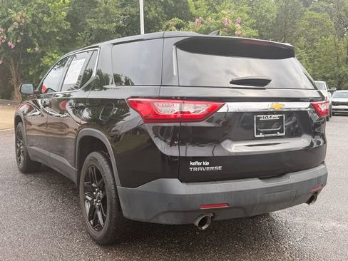 Used 2020 Chevrolet Traverse LS FWD image 3