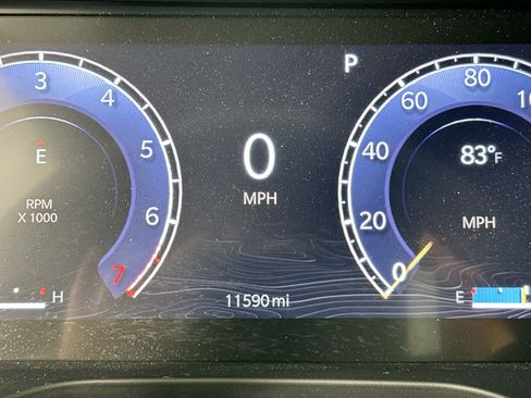 Used 2023 Jeep Grand Cherokee Altitude RWD image 12