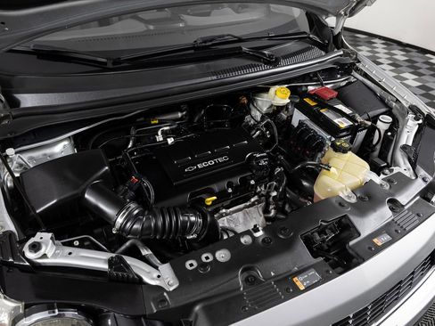 Used 2015 Chevrolet Sonic LTZ image 39