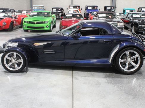 Used 2001 Chrysler Prowler RWD image 12