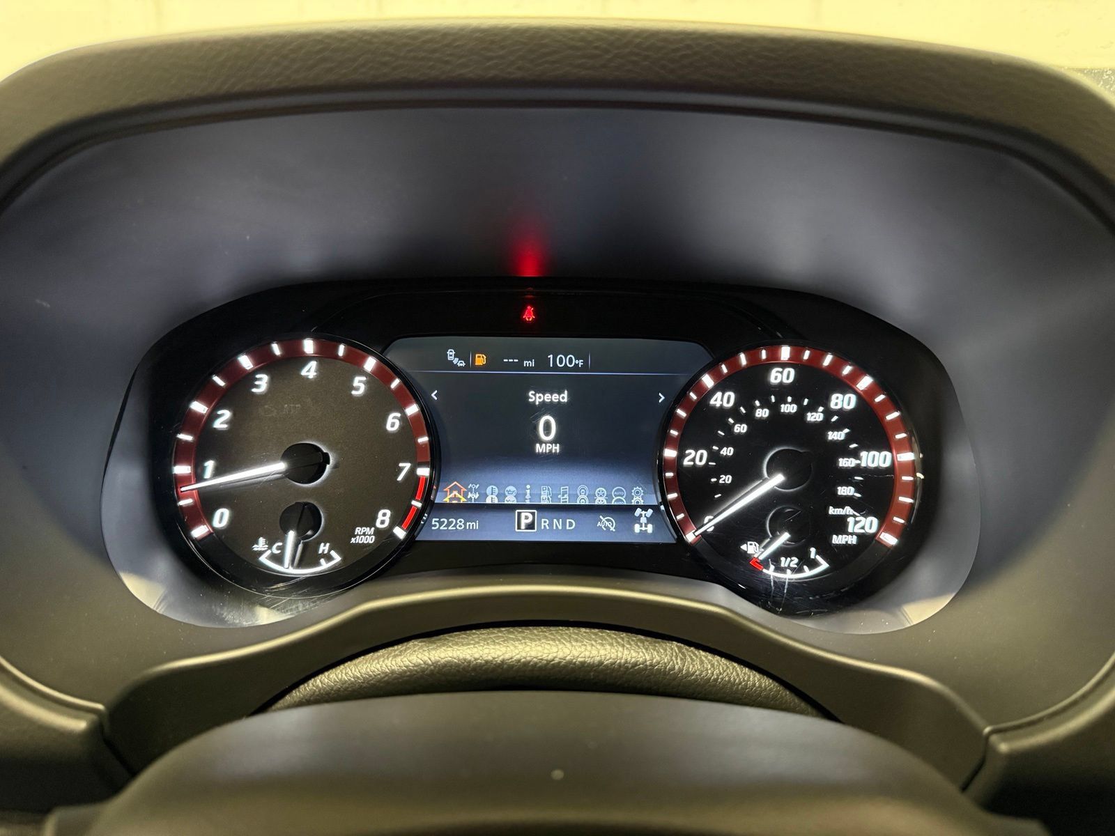 Used 2025 Nissan Frontier PRO-4X w/ Tow Package AWD/4WD image 9