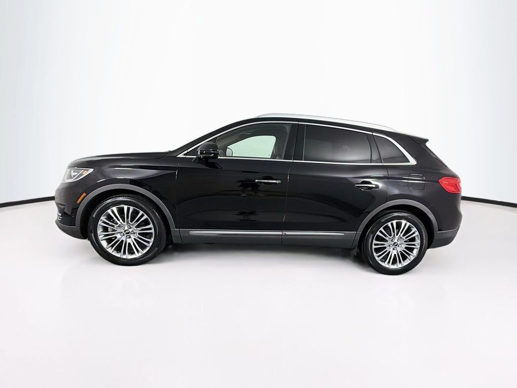 Used 2017 Lincoln MKX Reserve w/ Driver Assistance Package FWD image 6