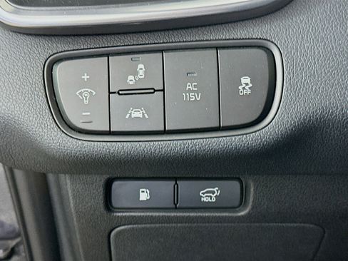 Used 2017 Kia Sorento SX image 16