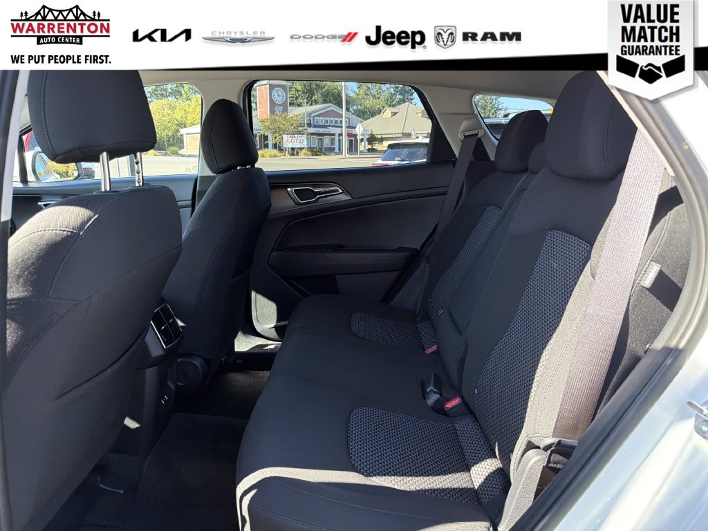 Used 2026 Kia Sportage LX FWD image 13