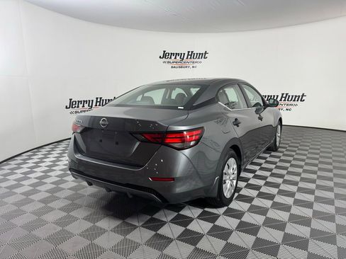 Used 2025 Nissan Sentra S image 10