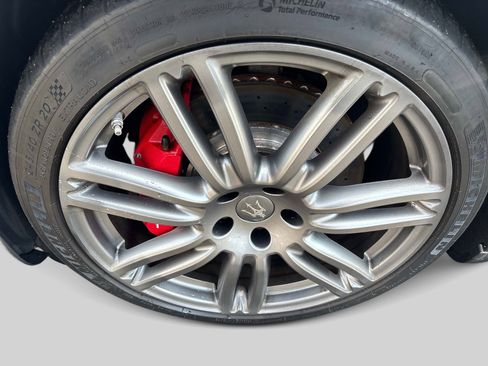Used 2017 Maserati Ghibli S image 9
