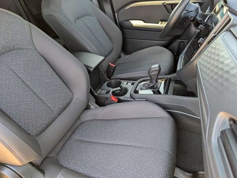 Certified 2025 Subaru Forester Premium AWD/4WD image 30