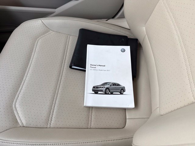 Used 2017 Volkswagen Passat 1.8T SE FWD image 29