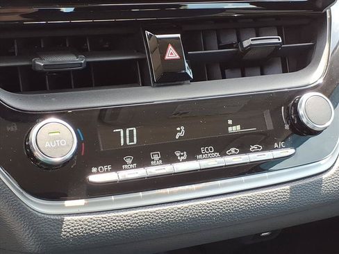 Used 2023 Toyota Corolla LE FWD image 31