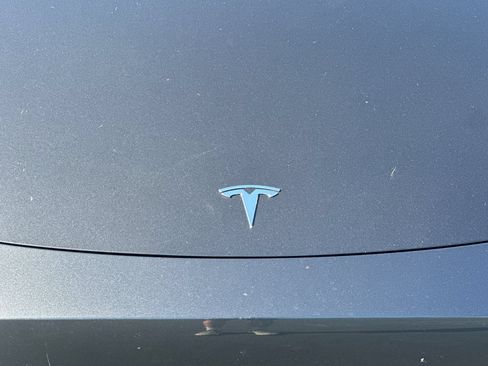 Used 2021 Tesla Model Y Long Range AWD/4WD image 44