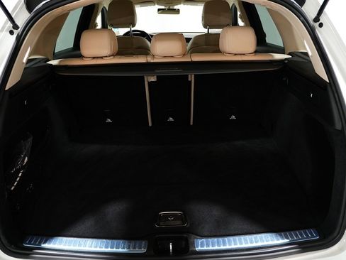 Used 2020 Mercedes-Benz GLC 300 4MATIC image 13