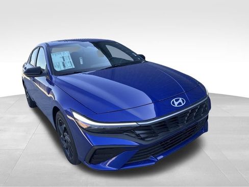 New 2026 Hyundai Elantra Sport FWD image 4