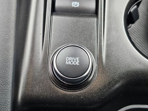 Certified 2025 Ford Explorer ST-Line AWD/4WD image 29