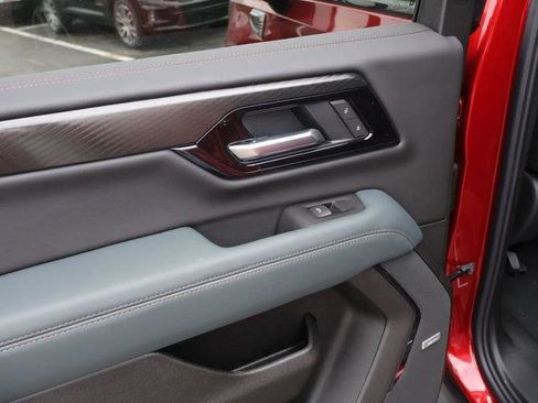New 2026 GMC Yukon AT4 AWD/4WD image 11