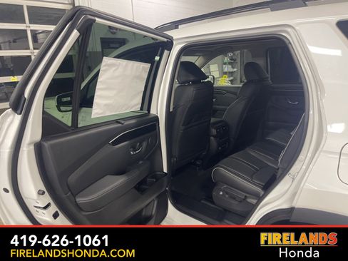 New 2025 Honda Pilot Elite image 16