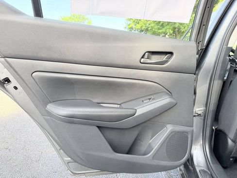 Used 2025 Nissan Altima 2.5 SV FWD image 22