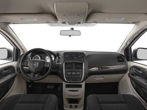 Used 2017 Dodge Grand Caravan SXT FWD image 11