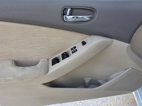 Used 2012 Nissan Altima 2.5 S w/ 20th Anniversary Pkg FWD image 18