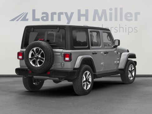 Used 2020 Jeep Wrangler Unlimited Sahara AWD/4WD image 2