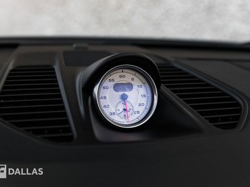 Used 2018 Porsche 911 Turbo image 30