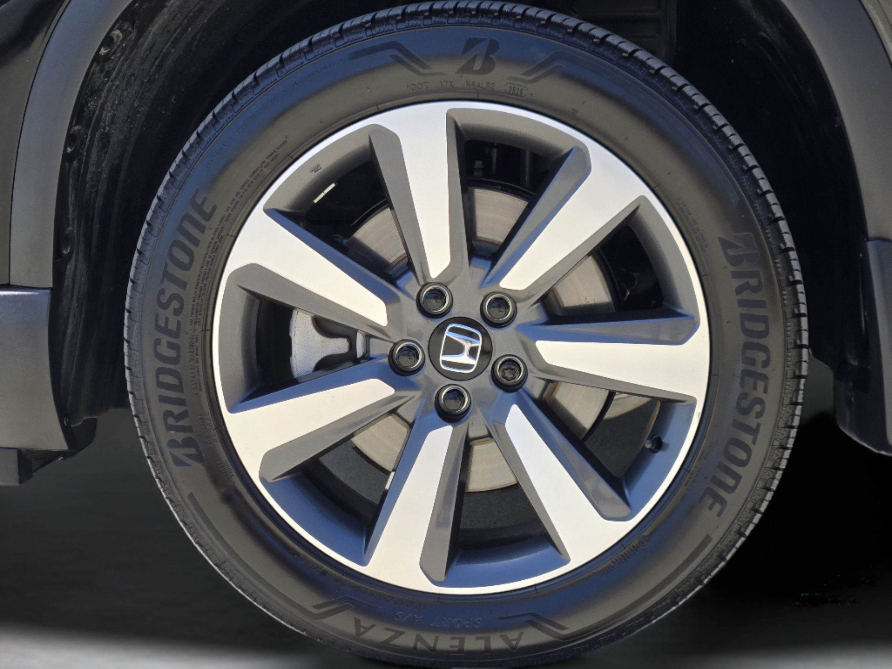 Certified 2025 Honda Pilot Touring image 42