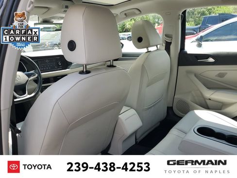 Used 2023 Volkswagen Jetta SE w/ Panoramic Sunroof Package FWD image 23