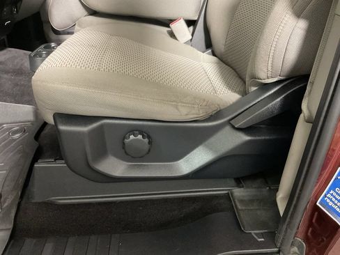 Used 2016 Ford F150 XLT AWD/4WD image 18