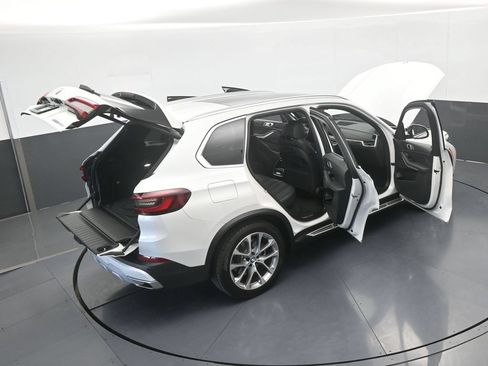 Used 2023 BMW X5 xDrive40i w/ Premium Package AWD/4WD image 76