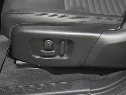 Used 2024 Land Rover Discovery Sport S image 4