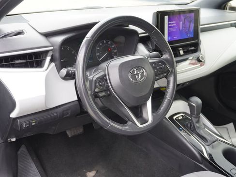 Used 2024 Toyota Corolla SE w/ SE Premium Package image 4