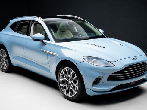 Used 2023 Aston Martin DBX image 38