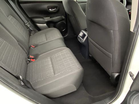 Used 2024 Honda HR-V LX image 12